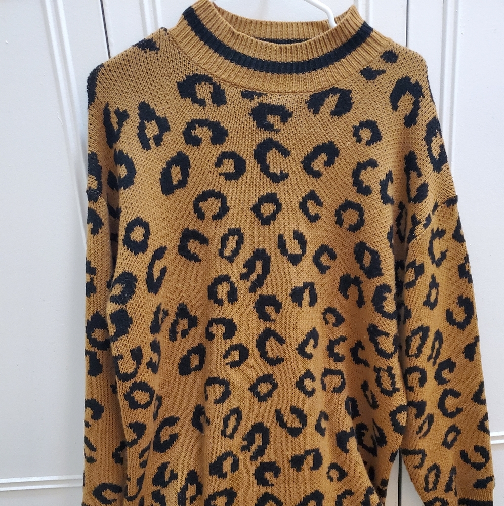 Sweaters - Picture 6 of 9